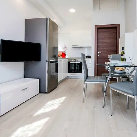 아파트 Anastasia 로비니